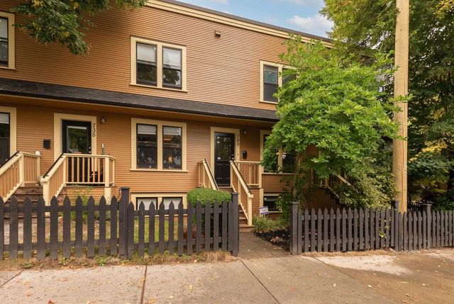 740 Jackson Avenue, Vancouver