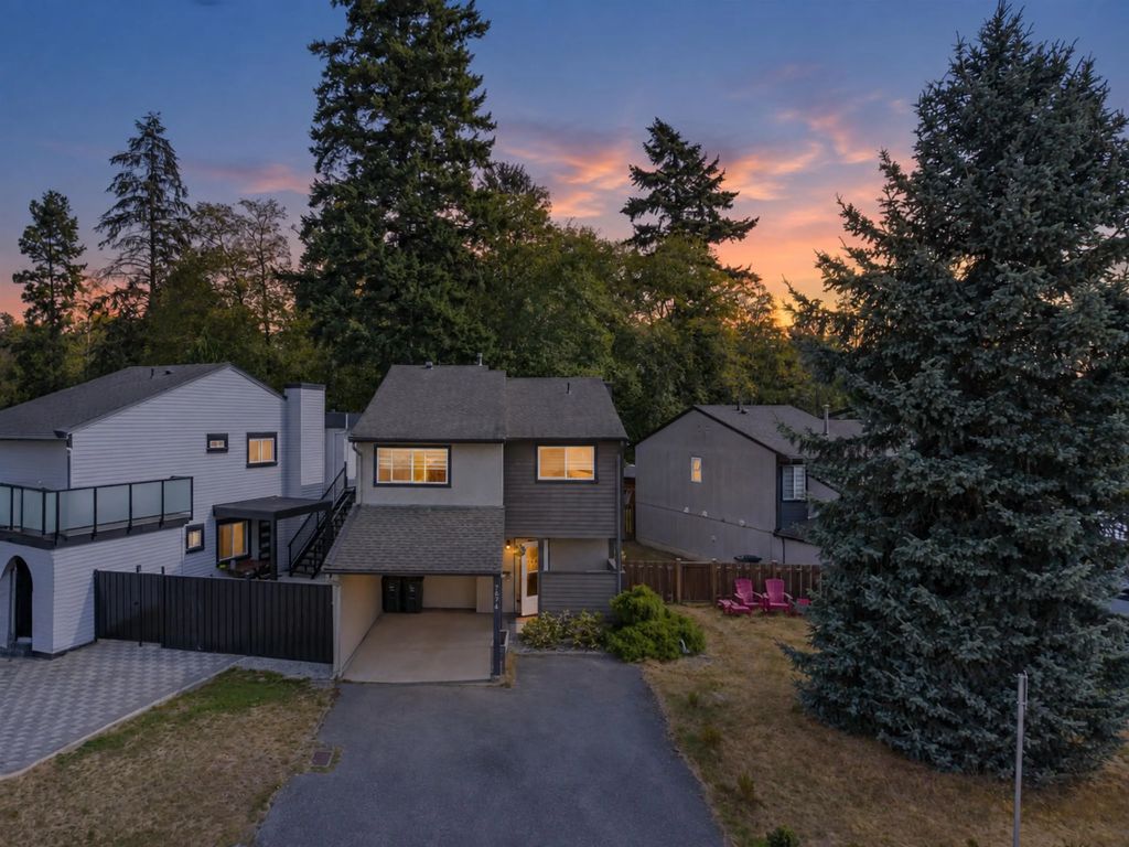 7674 125 Street, Surrey