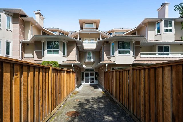 19721 64 Avenue 302, Langley