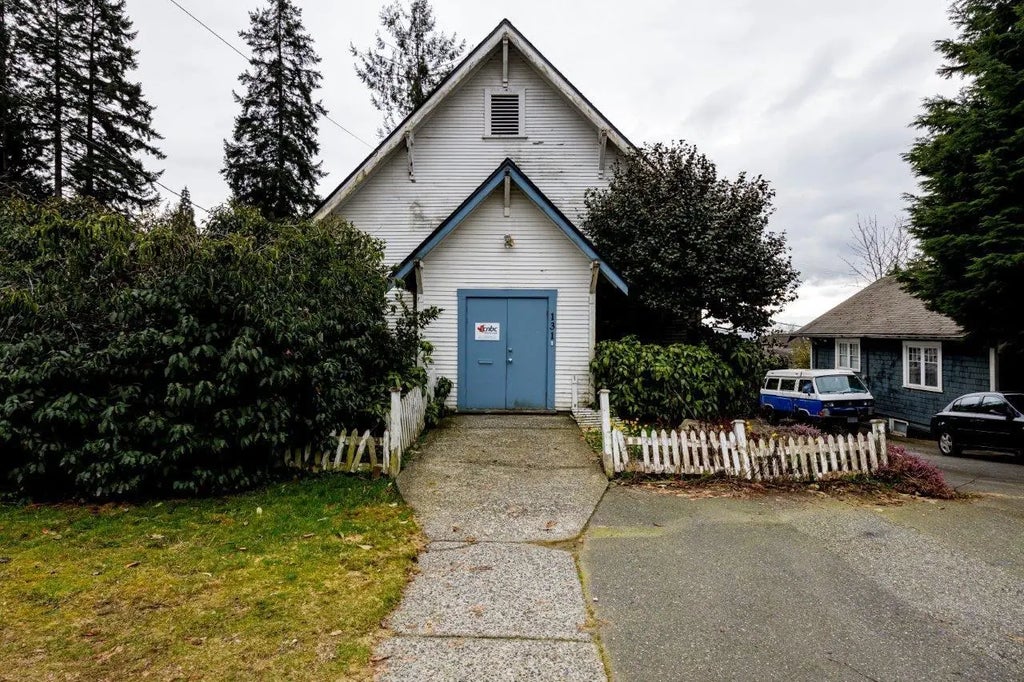 131 E Kings Road, North Vancouver