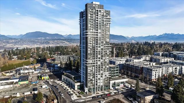 13675 107a Avenue 1212, Surrey