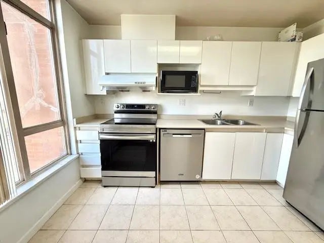 4657 Hazel Street 1101, Burnaby