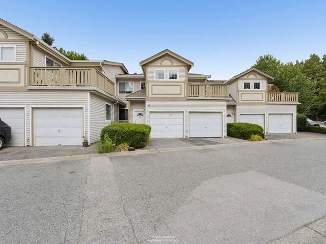 1328 Brunette Avenue 9, Coquitlam