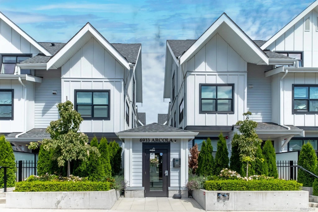 6933 Arcola Street 302, Burnaby