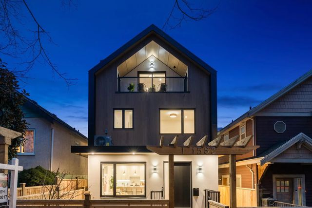 1582 E 2nd Avenue 1, Vancouver