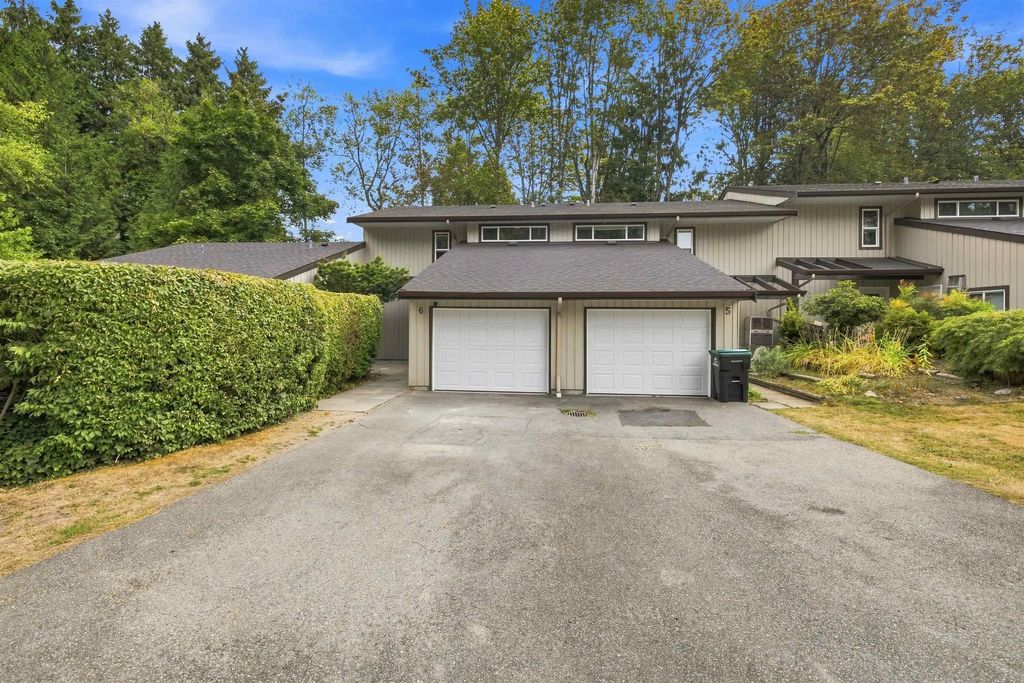 4860 207 Street 6, Langley