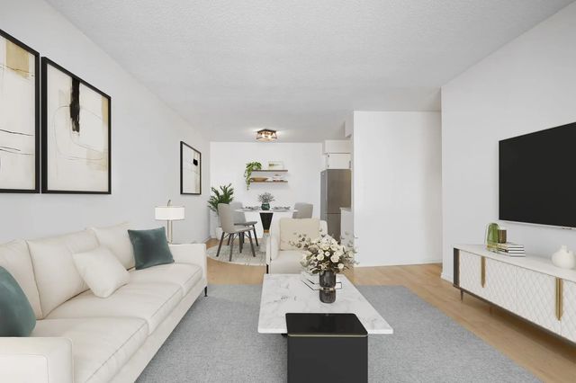 1442 Blackwood Street 306, White Rock