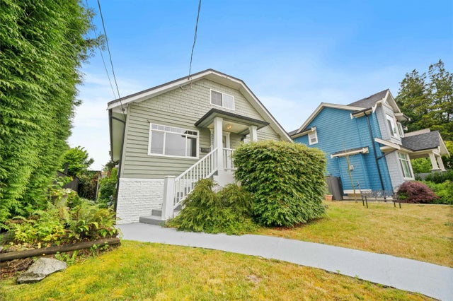 221 Richmond Street, New Westminster