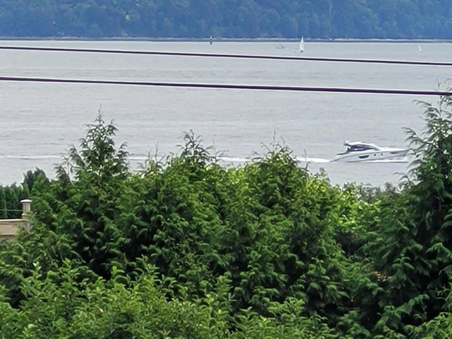 4405 Marine Drive, West Vancouver