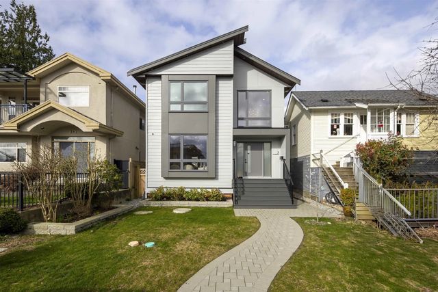 7 N Howard Avenue, Burnaby