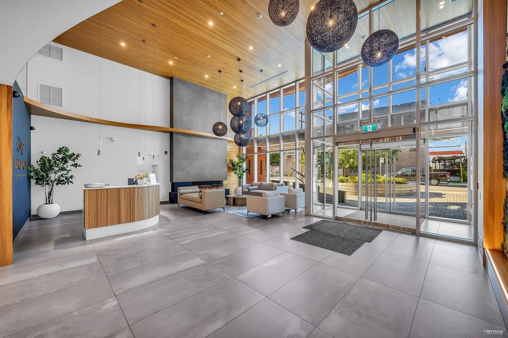 20416 Park Avenue 105, Langley