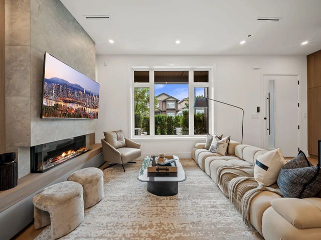 2547 E 2nd Avenue 1-, Vancouver