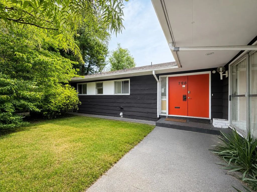 796 W 42nd Ave, Vancouver
