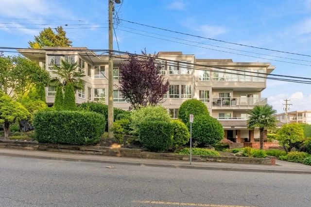 1322 Martin Street 102, White Rock