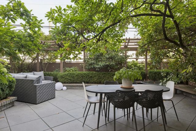 2211 West 2nd Ave 104, Vancouver
