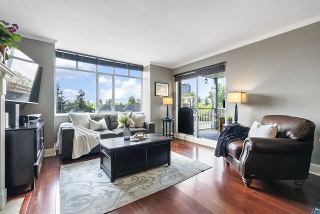 9763 140 Street 206, Surrey