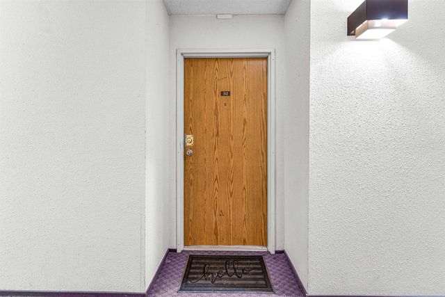 10061 150 Street 312, Surrey