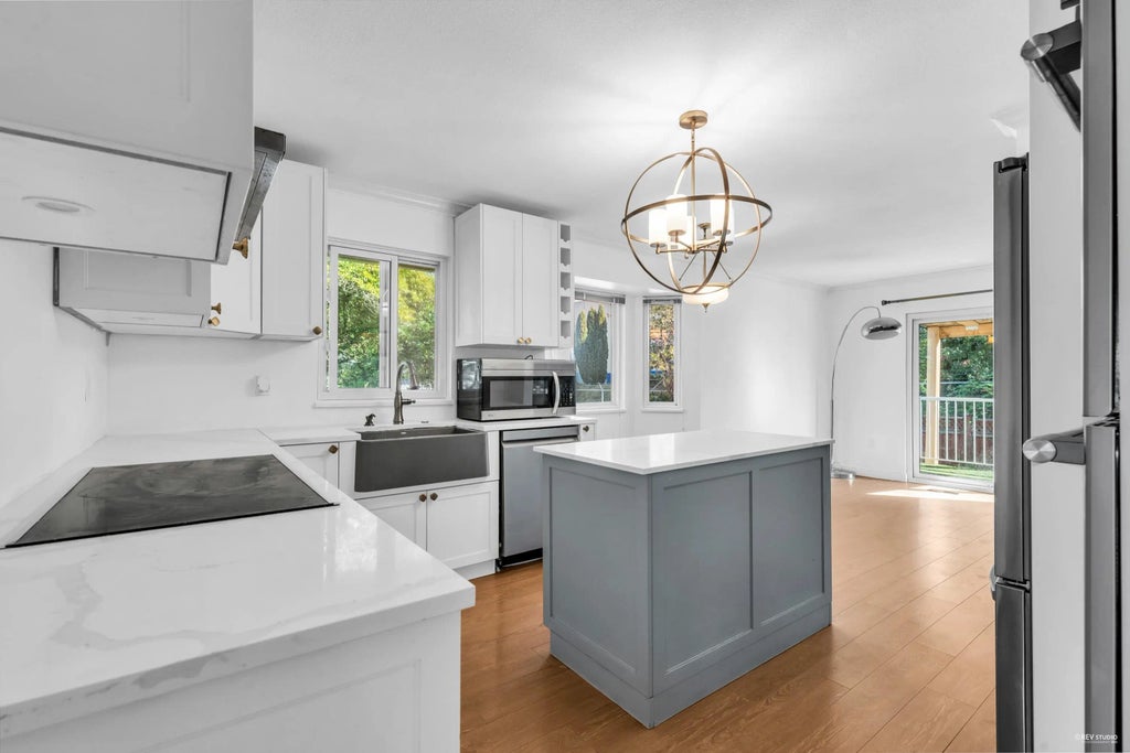 12150 Chestnut Crescent, Pitt Meadows