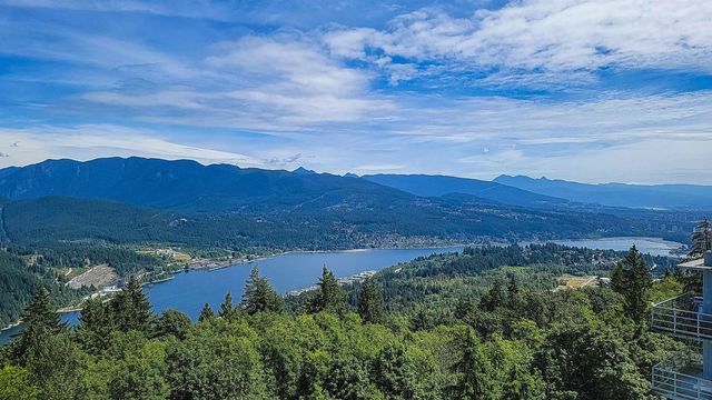9060 University Crescent 1507, Burnaby