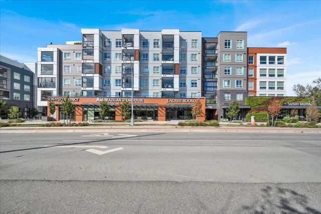 19979 76 Avenue 403, Langley