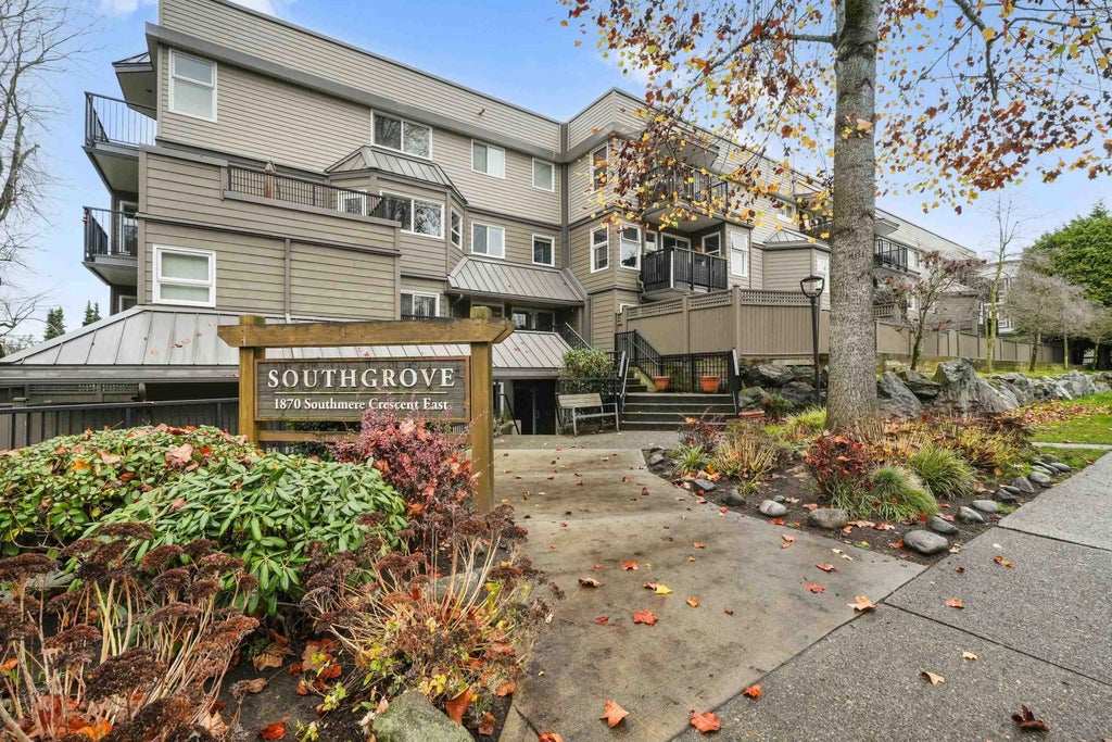 1870 E Southmere Crescent 3, Surrey