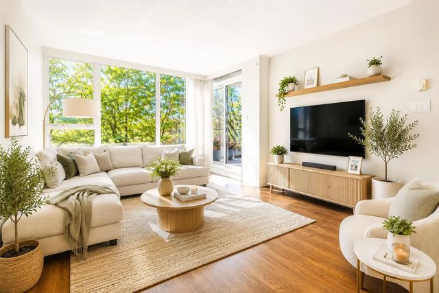 9171 Ferndale Road 307, Richmond