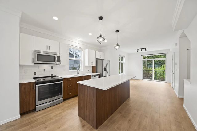 5858 142 Street 81, Surrey