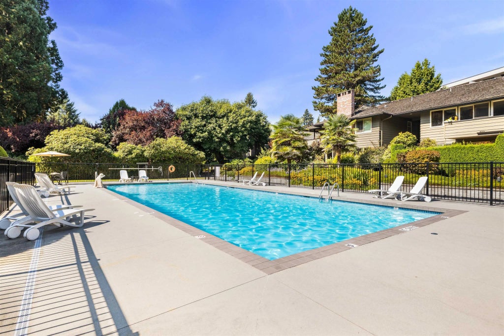 235 Keith Road 1226, West Vancouver