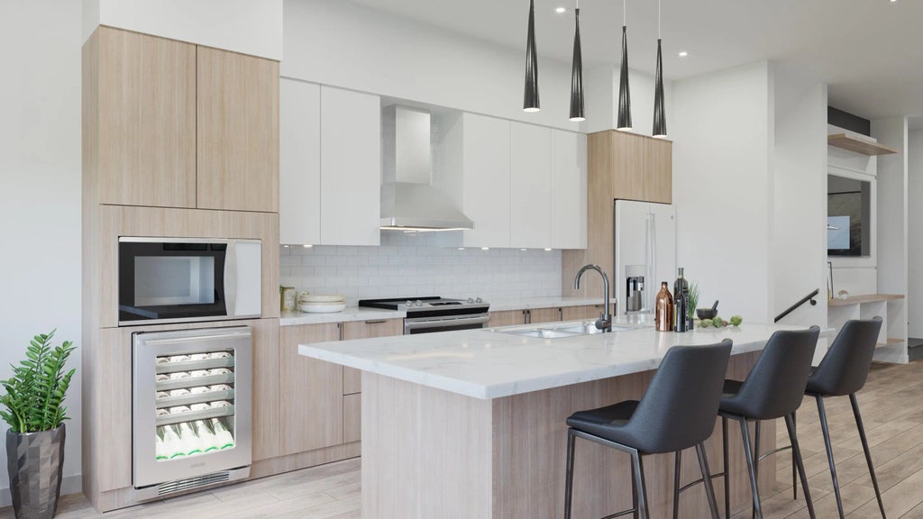 177 175a Street 25, Surrey