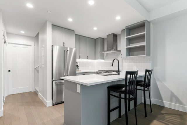 12040 Plaza Street 122, Maple Ridge