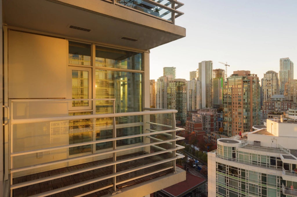 1199 Marinaside Crescent 2305, Vancouver