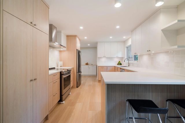 1139 Heritage Boulevard, North Vancouver