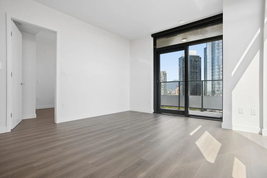 6608 Sussex Avenue 206, Burnaby