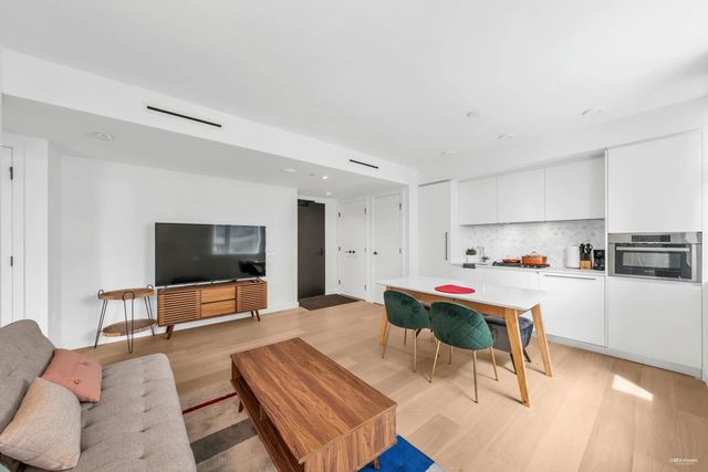 1180 Broughton Street 906, Vancouver