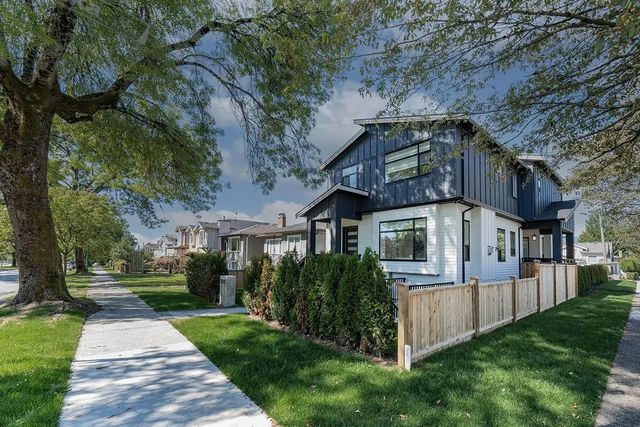 2995 E 17th Avenue, Vancouver