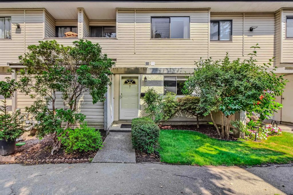 20390 53 Avenue 9, Langley