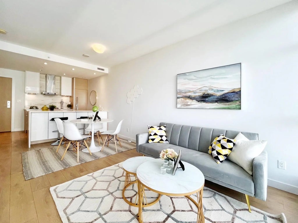 6098 Station Street 2308, Burnaby