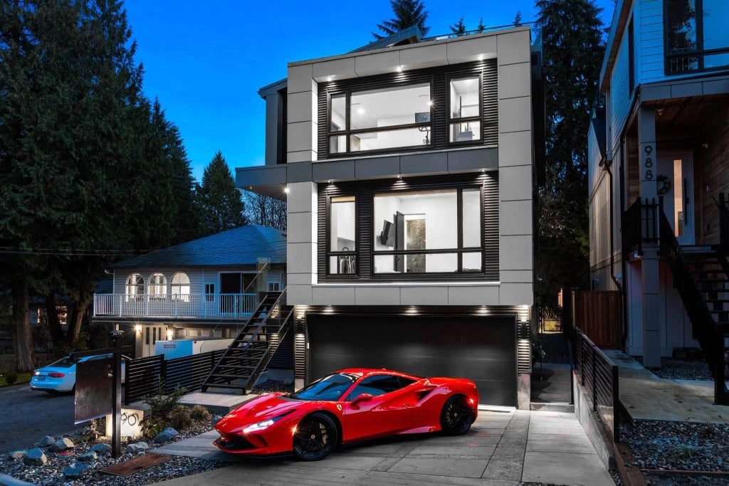 990 Seaforth Way, Port Moody