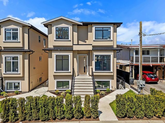 6885 Aubrey Street 2, Burnaby