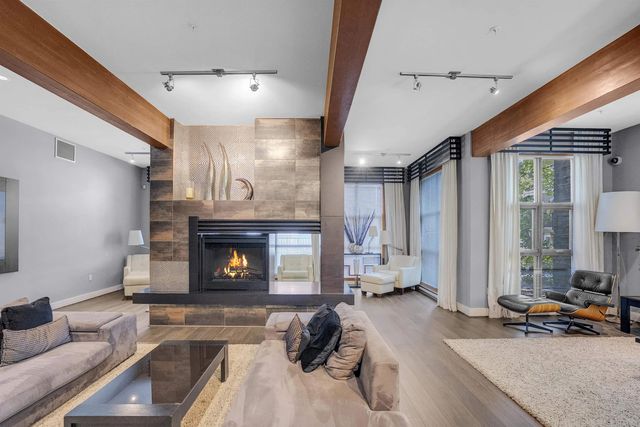 6671 121 Street 101, Surrey