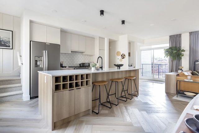 2350 165 Street 135, Surrey