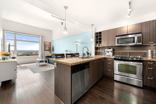 709 12th Street 302, New Westminster