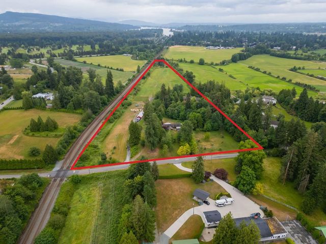 9472 222 Street, Langley