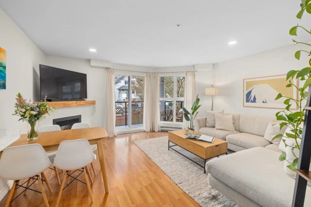 2212 Oxford Street 205, Vancouver