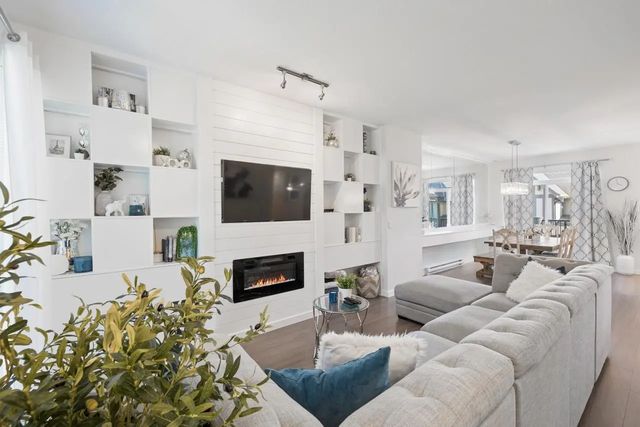 3500 Burke Village Promenade 149, Coquitlam