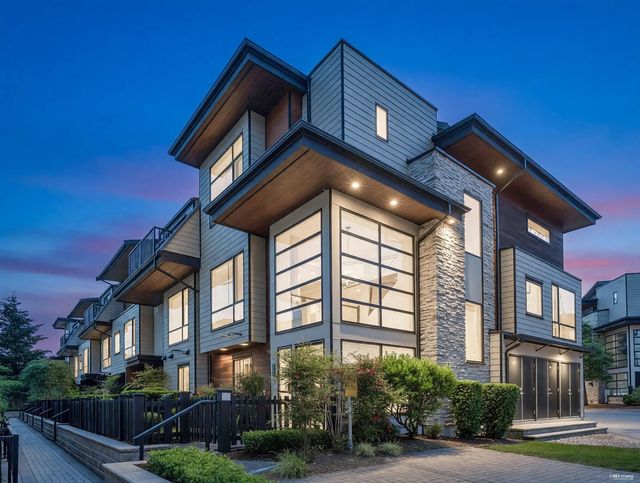 15688 28 Avenue 17, Surrey