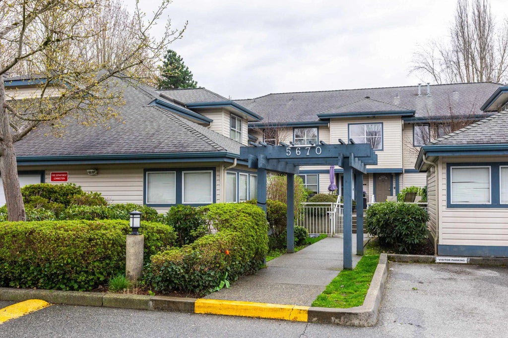 5670 208 Street 44, Langley