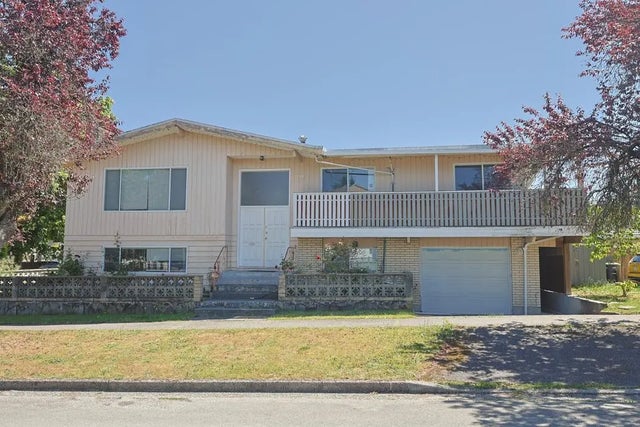 7310 Gladstone Street, Vancouver