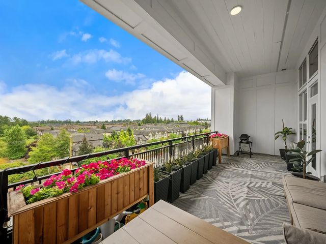 8150 207 Street C612, Langley