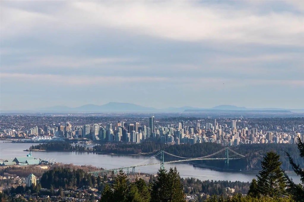 1565 Vinson Creek Road, West Vancouver